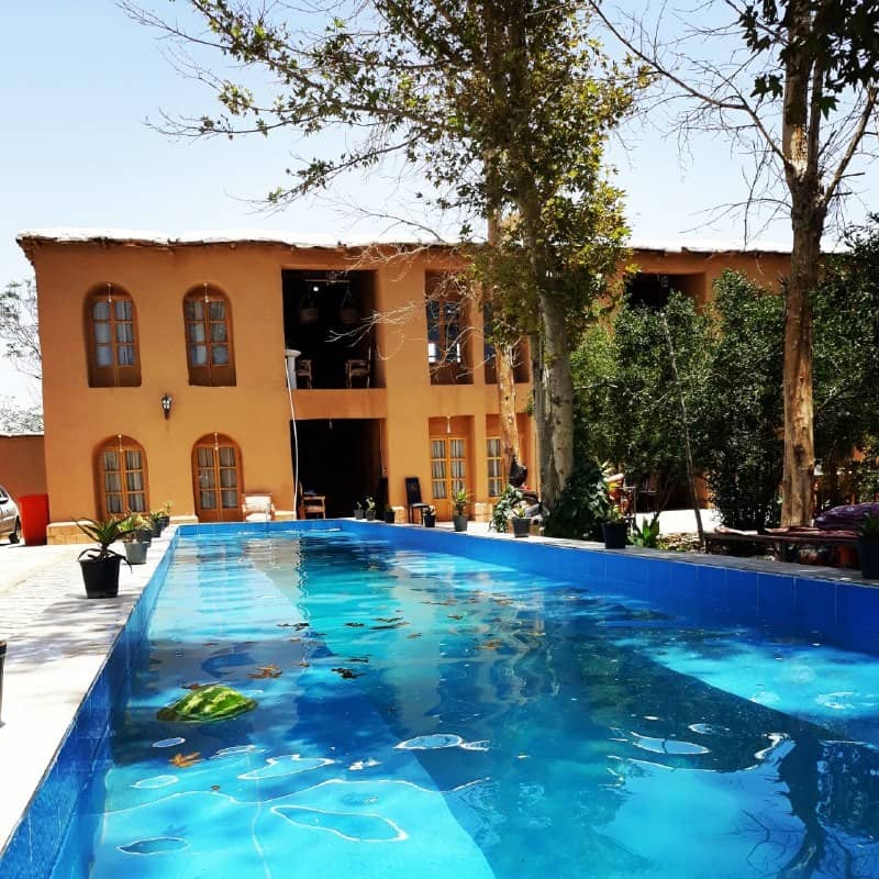 اجاره اتاق سنتی در ماه فرخان استهبان