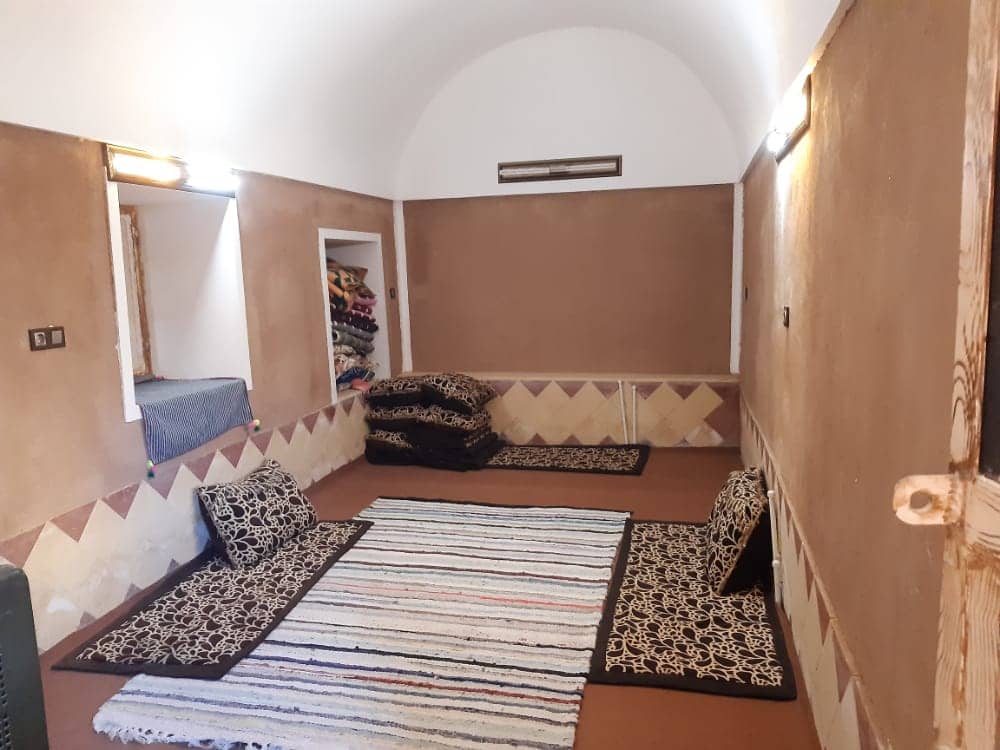 اجاره بومگردی سنتی در روستای آشتیان انارک 