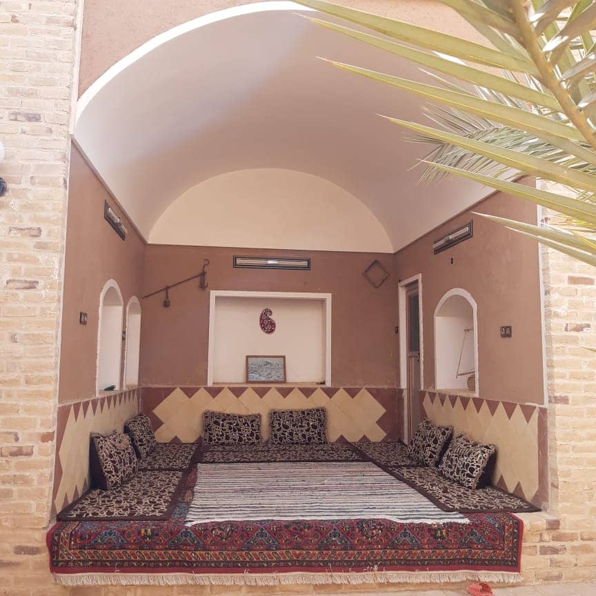 اجاره بومگردی سنتی ارزون در آشتیان انارک 