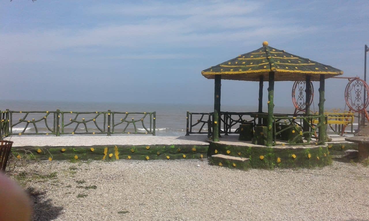 اجاره ویلا ساحلی سه خوابه 750 متری با استخر سرپوشیده خط هشت چالوس - ارکیده