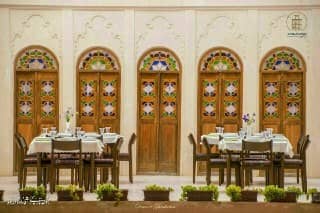 اجاره استراحتگاه سنتی محله آقازاده ابرکوه - اتاق قوام السلطنه vip