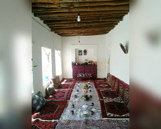 اجاره اتاق سنتی در اشراق سهرورد زنجان