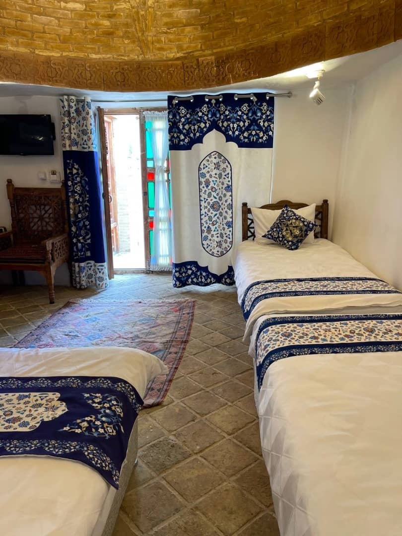 اجاره هتل  در انقلاب زنجان - 4 تخته طبقه اول