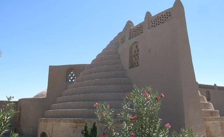 اجاره اتاق سنتی در روستای ریحان راور خشتی