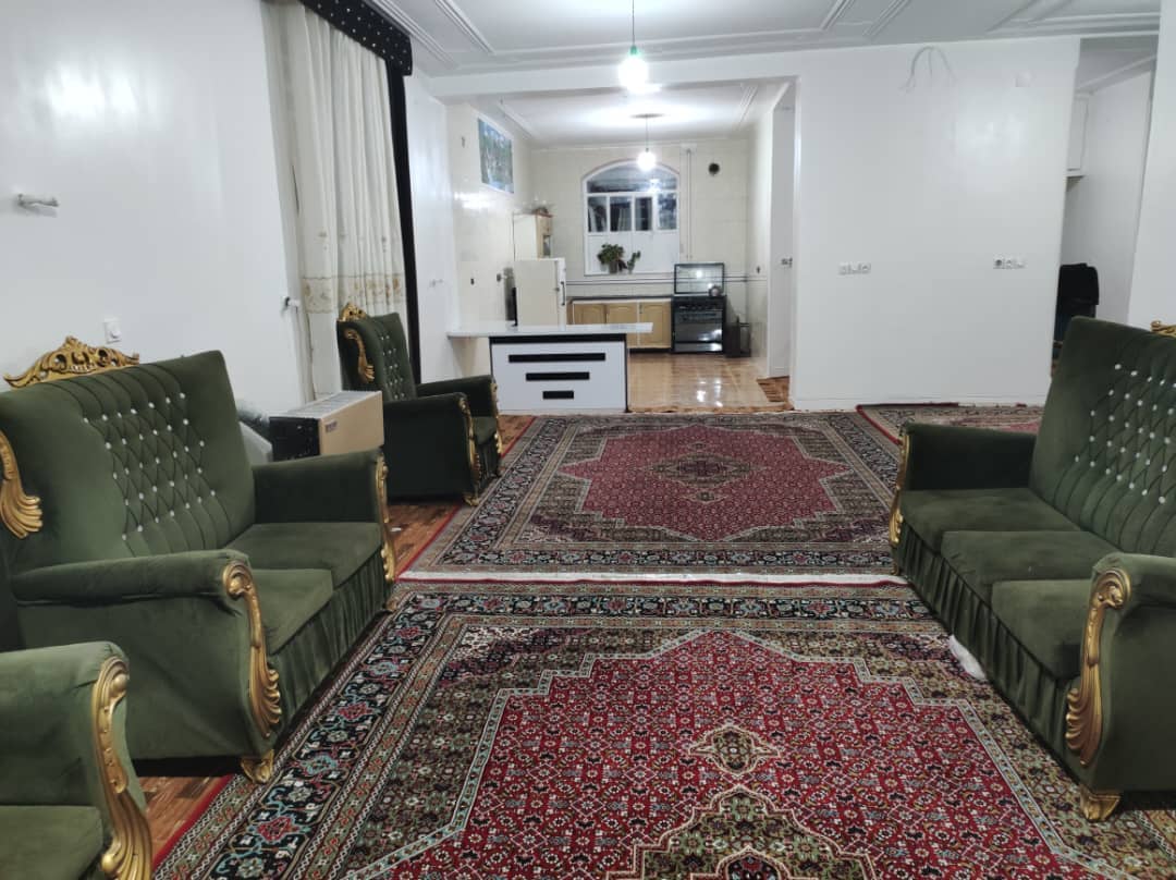 اجاره باغ و ویلایی استخردار در سربست سپیدان حیاط ویلا 