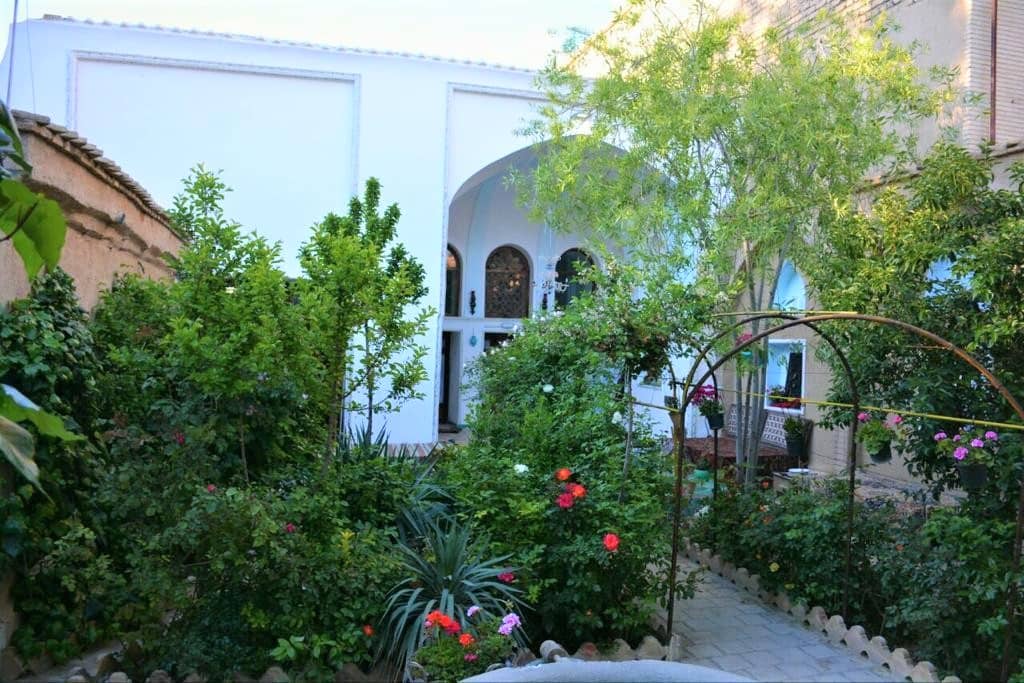 اجاره اتاق بومگردی در آتشگاه اصفهان - 4دری