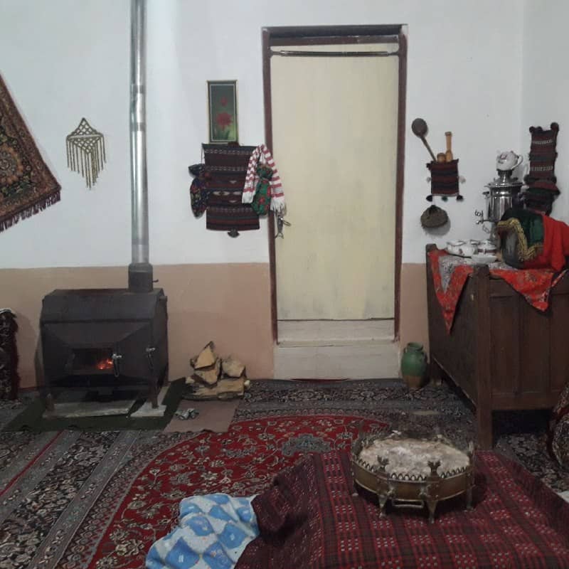 اجاره بومگردی سنتی در شفت _ اتاق 1