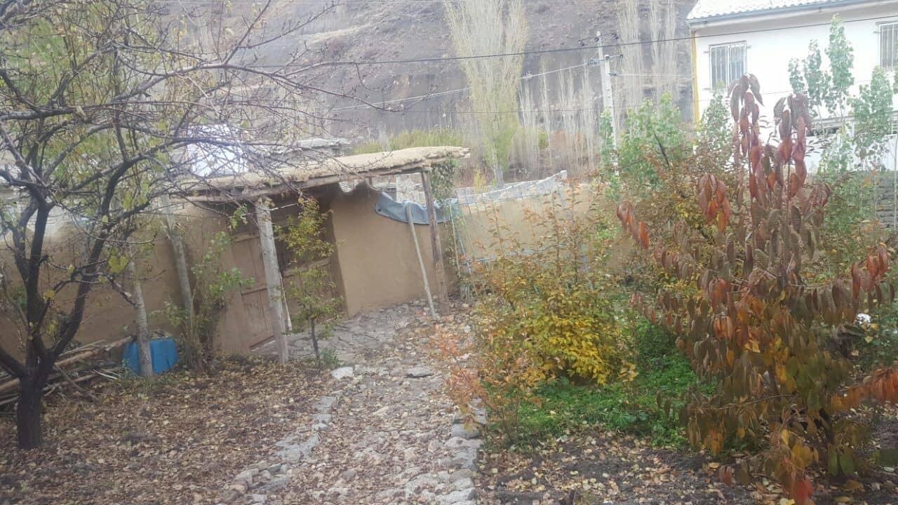 اجاره اقامتگاه بومگردی در شفت _ اتاق 3