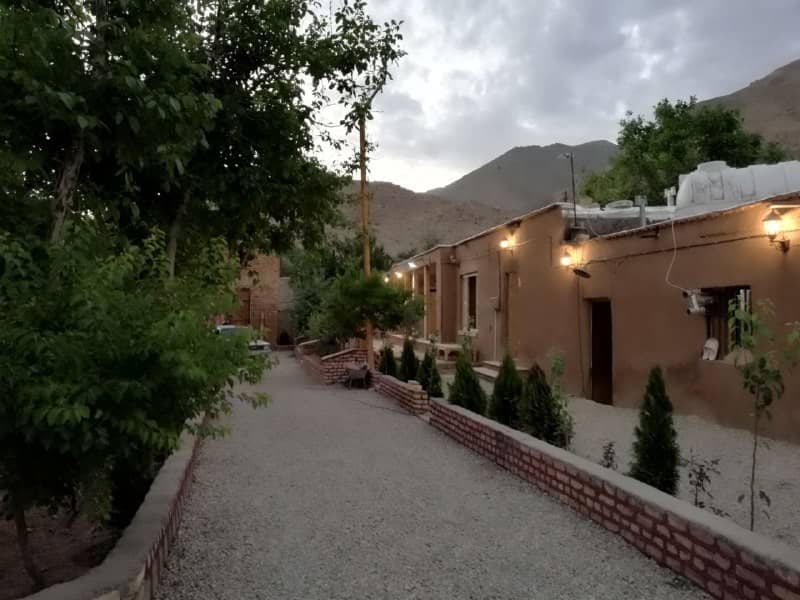 اجاره اقامتگاه بومگردی سنتی در خسروان دماوند - اتاق زرین