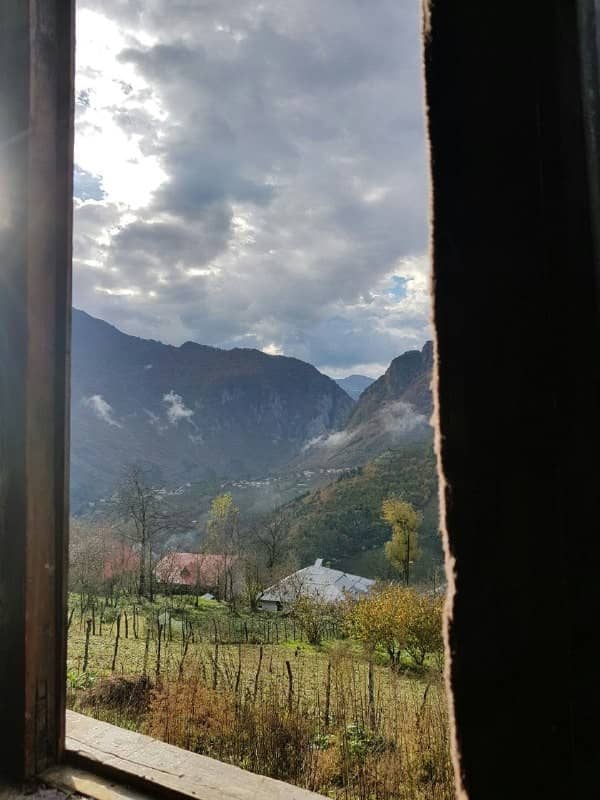 اجاره اقامتگاه سنتی در میلاش رودسر