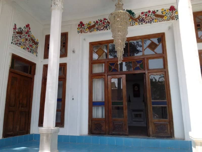 رزرو خانه سنتی 6تخته نزدیک میدان نقش جهان - شاهنشین