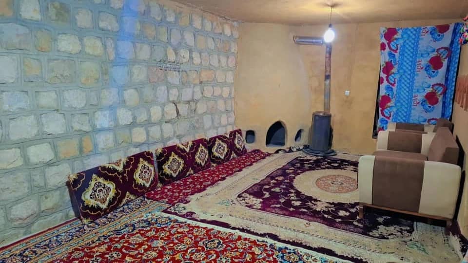 اجاره اقامتگاه سنتی در روستای فارسیان گلستان- اتاق مرکوه