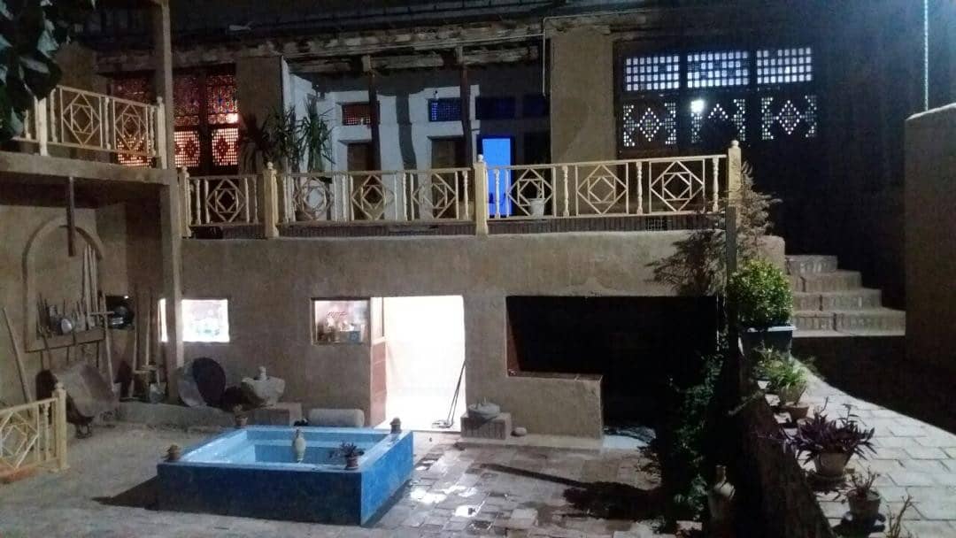 اجاره اقامتگاه بومگردی سنتی در برغان کرج - شاهنشین