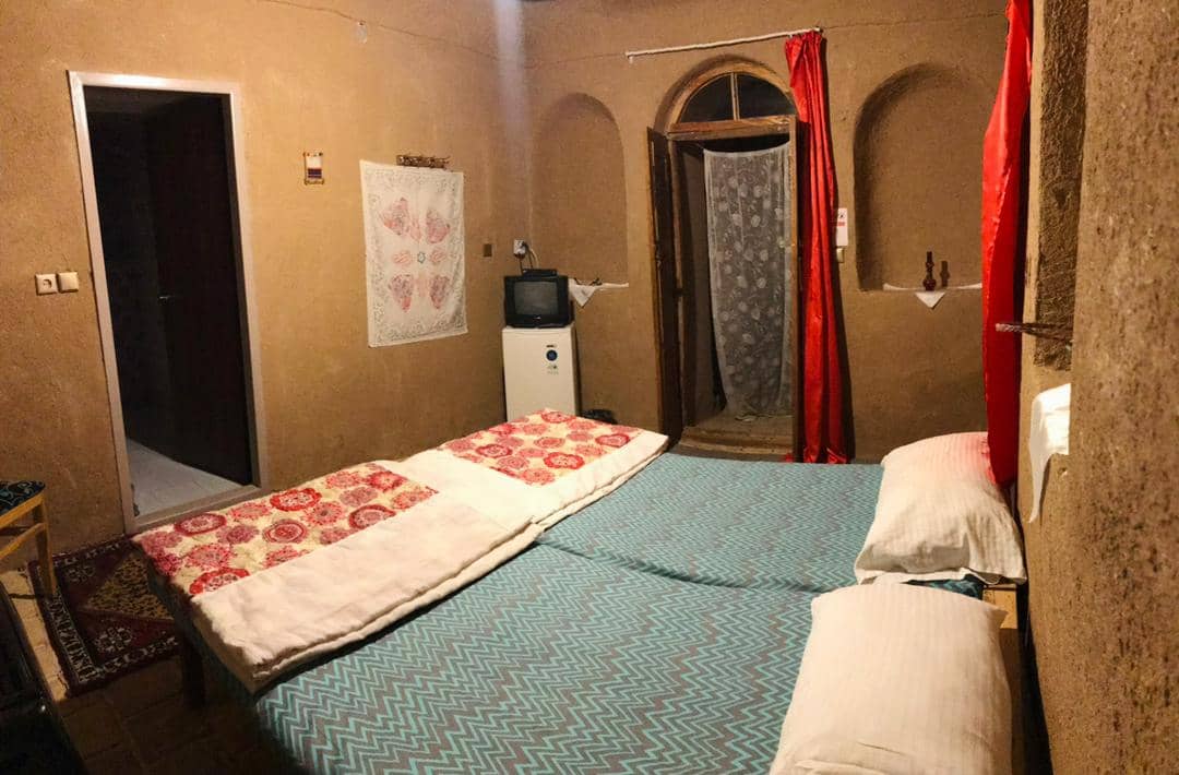 اجاره  بومگردی سنتی در آباده _دو تخته مستردار