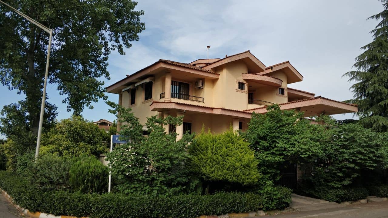 اجاره ویلا استخردار چهار صددستگاه رامسر 