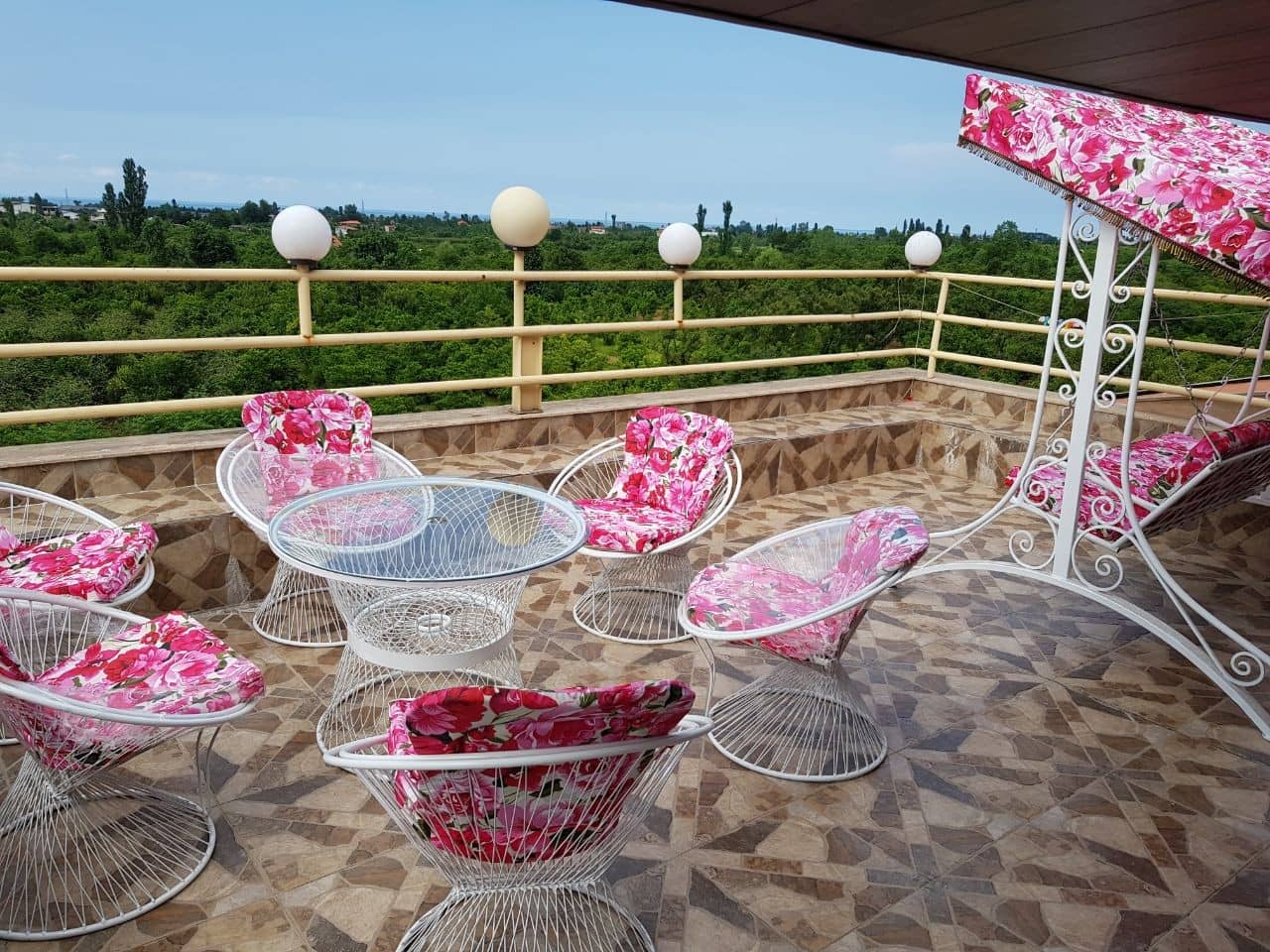 اجاره ویلای جنگلی فوق العاده شیک با استخر در مازندران