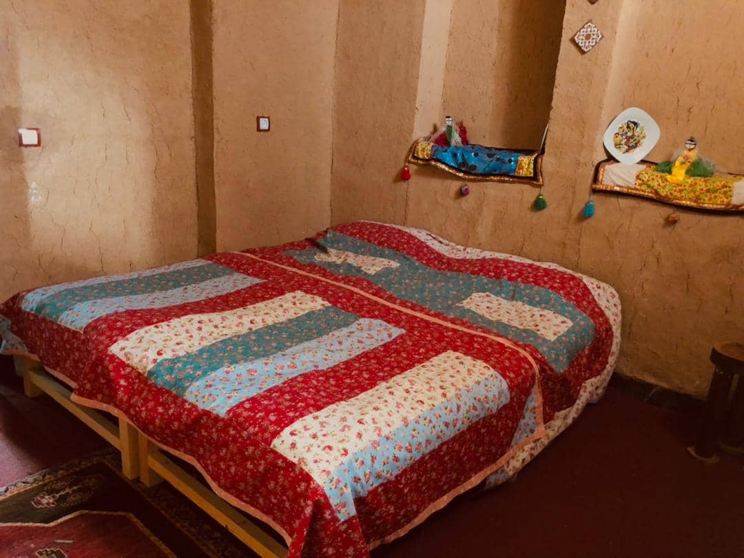 اجاره اتاق سنتی در مادرسلیمان پاسارگاد - سپندارمذگان