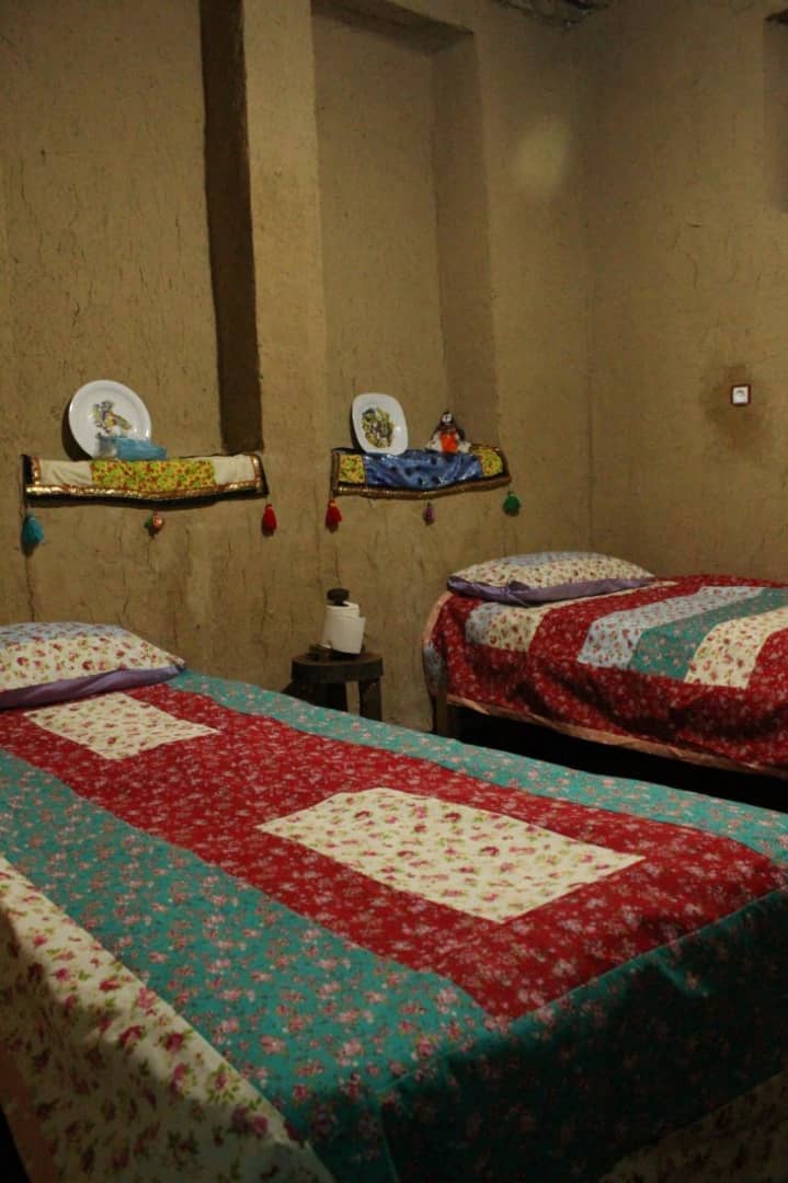 اجاره اتاق سنتی در مادرسلیمان پاسارگاد - سپندارمذگان