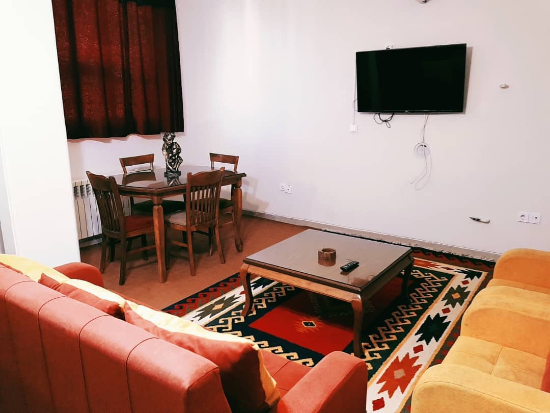 اجاره سوئیت مبله در ارم شیراز 