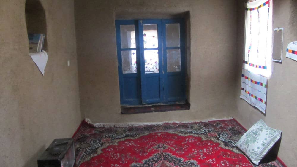 اجاره اتاق سنتی در ایور کاشمر - ریوش