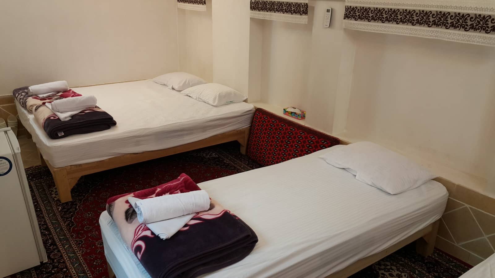 اجاره اقامتگاه بومگردی در کاشان  - سرداب