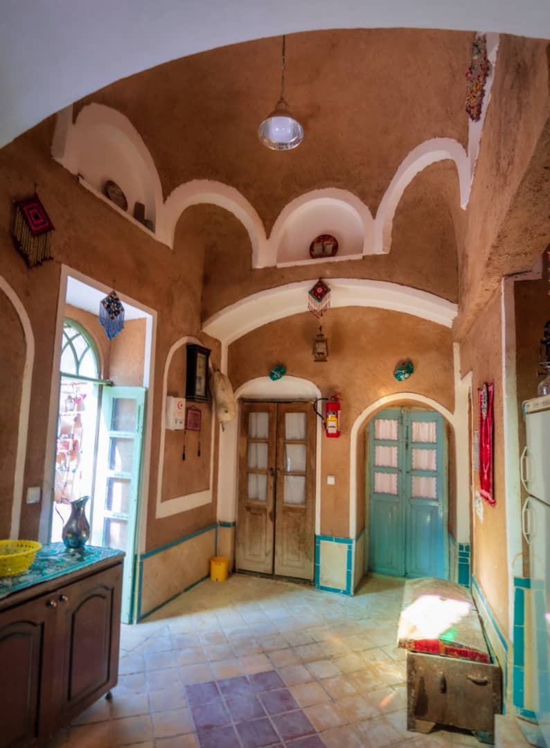 رزرو اتاق بومگردی در دستجرد ورزنه - امرداد