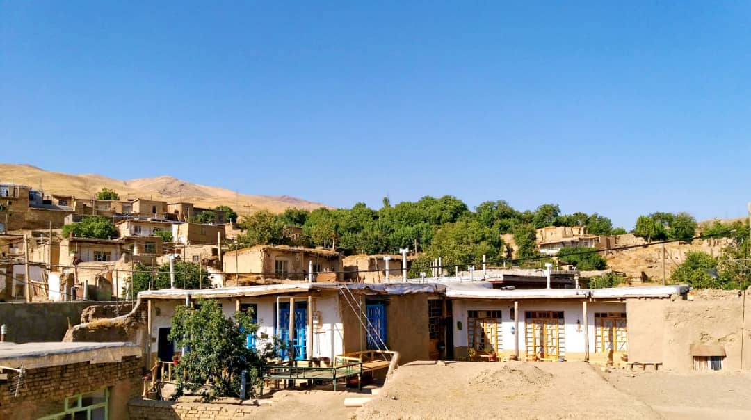 اجاره خانه سنتی در روستای ترخین آباد همدان-14 متری