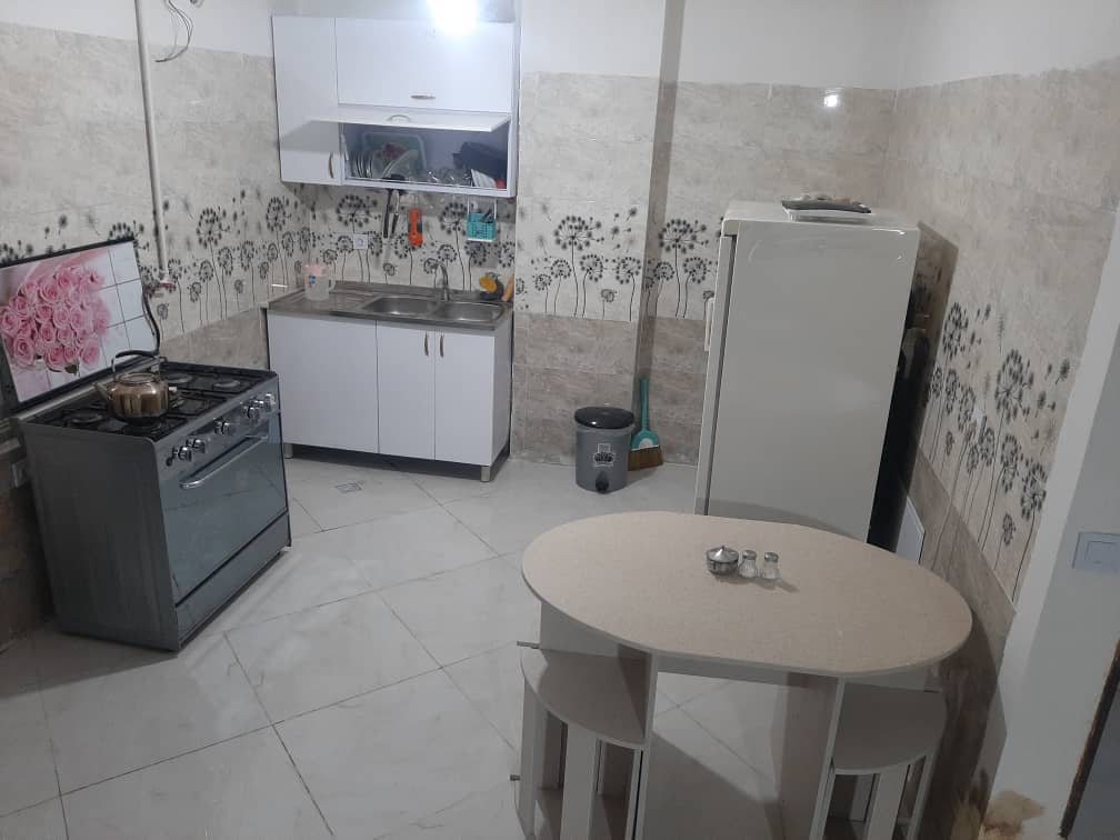 اجاره آپارتمان در آرامگاه بابا طاهر همدان-دو خوابه طبقه اول