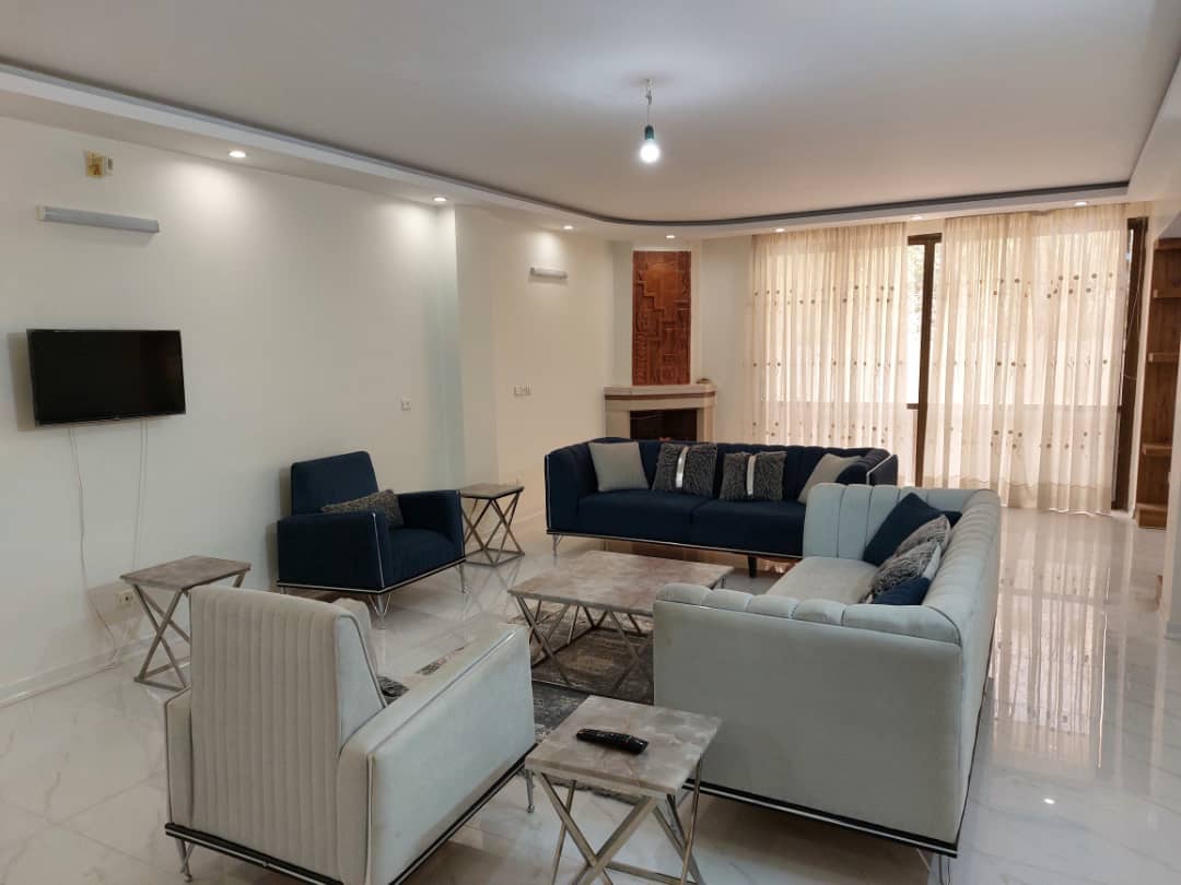 اجاره منزل آپارتمانی در پل خواجو - دوخوابه طبقه دوم