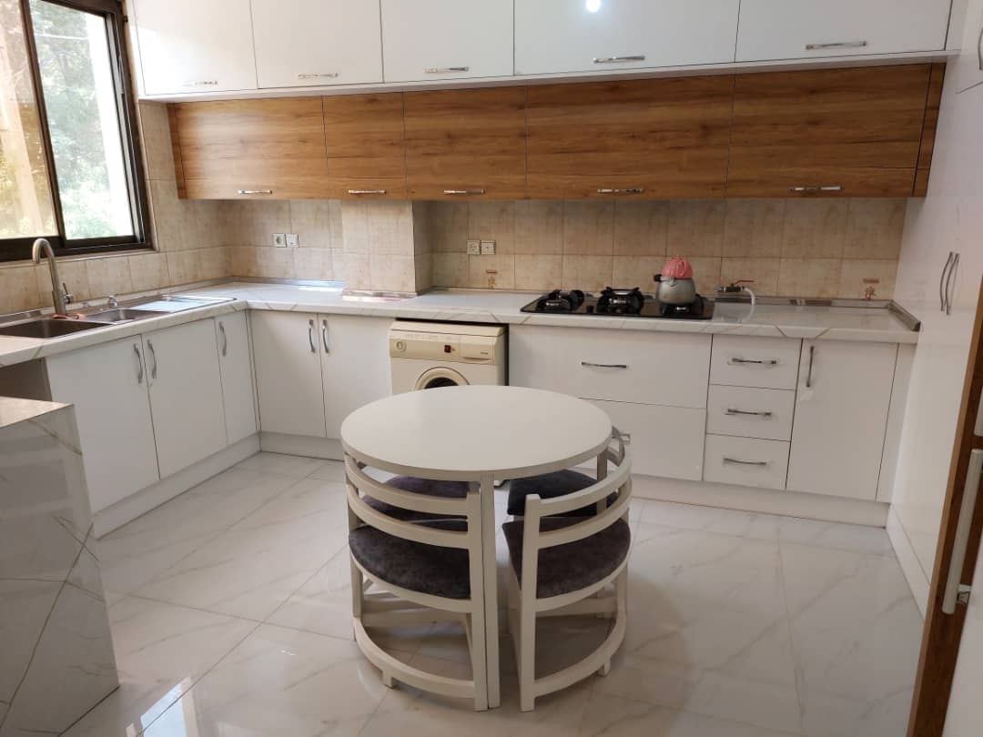 اجاره منزل آپارتمانی در پل خواجو - دوخوابه طبقه دوم