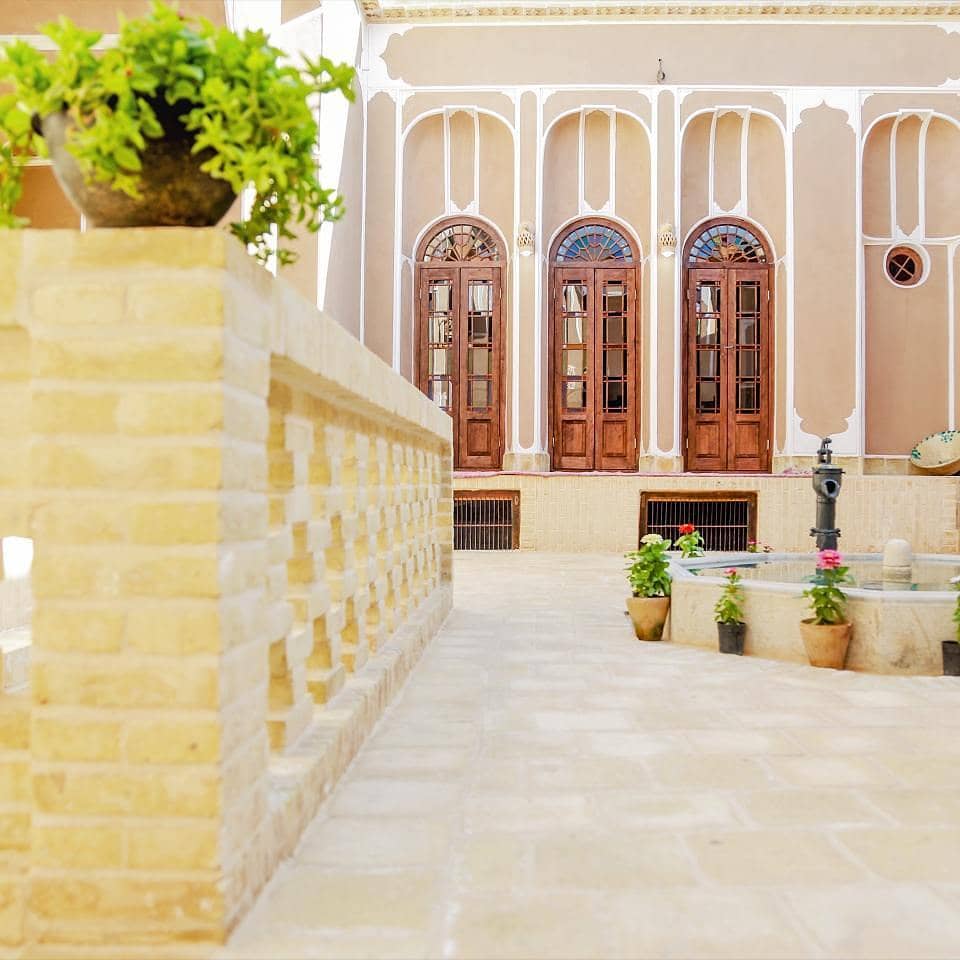 اجاره اتاق بومگردی در قیام یزد - شقایق