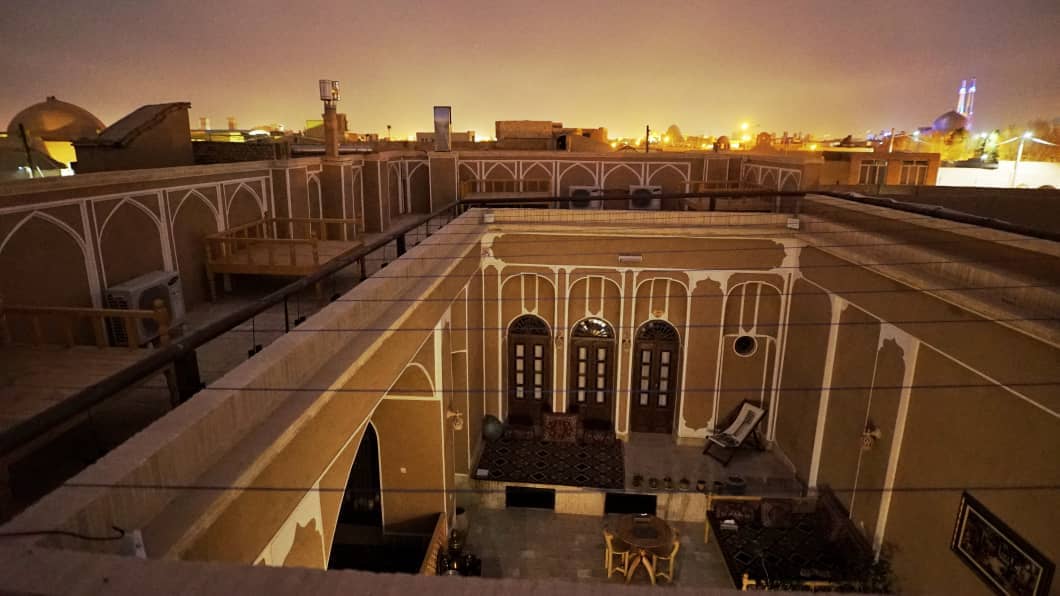 اجاره  خانه بومگردی در شهر یزد - اتاق نیلوفر