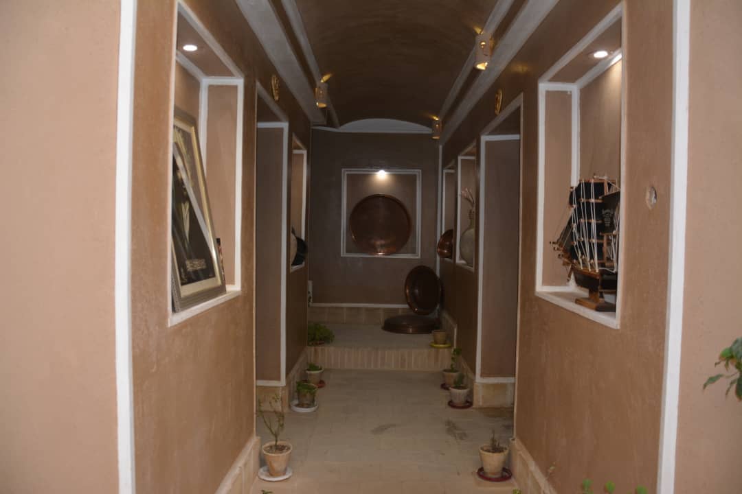 اجاره  خانه بومگردی در شهر یزد - اتاق نیلوفر