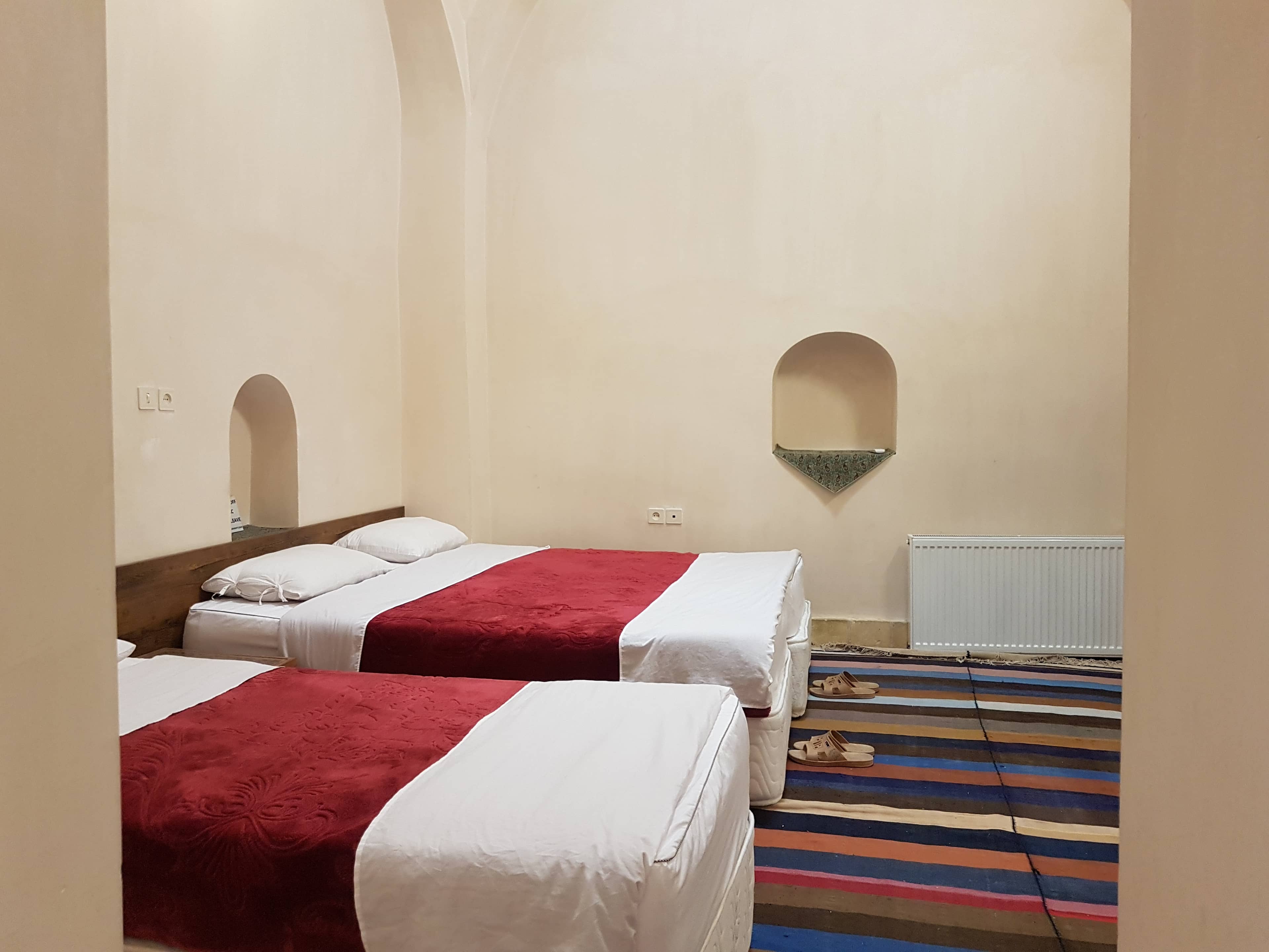 اجاره اتاق بومگردی در بسیج یزد - اتاق 5 تخته