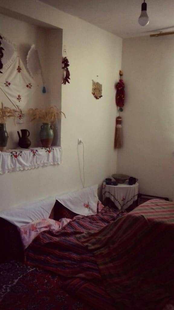 اجاره استراحتگاه بومگردی سنتی در سمنان-اتاق کرسی