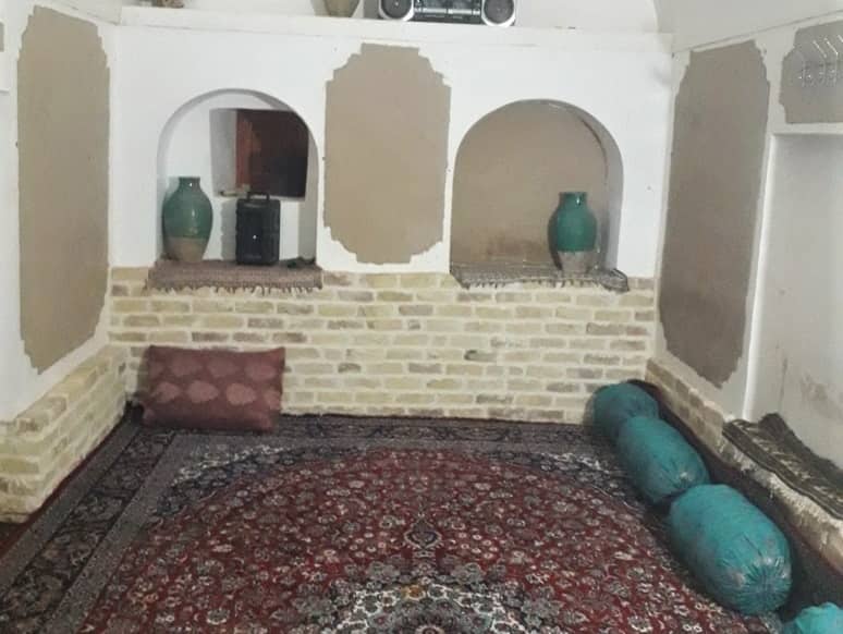 اجاره اقامتگاه بومگردی در جندق اصفهان-6 نفره