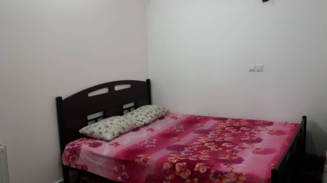 اجاره سوئیت مبله تمیز در صنعت کاشان-یک خوابه 75 متری