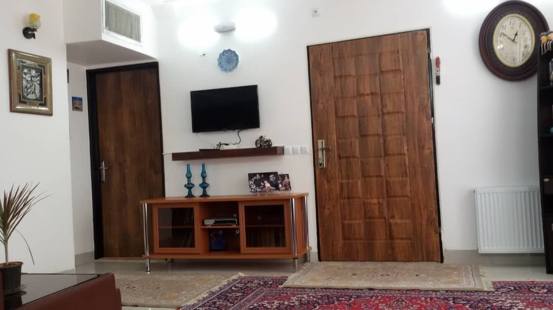 اجاره سوئیت مبله تمیز در صنعت کاشان-یک خوابه 75 متری