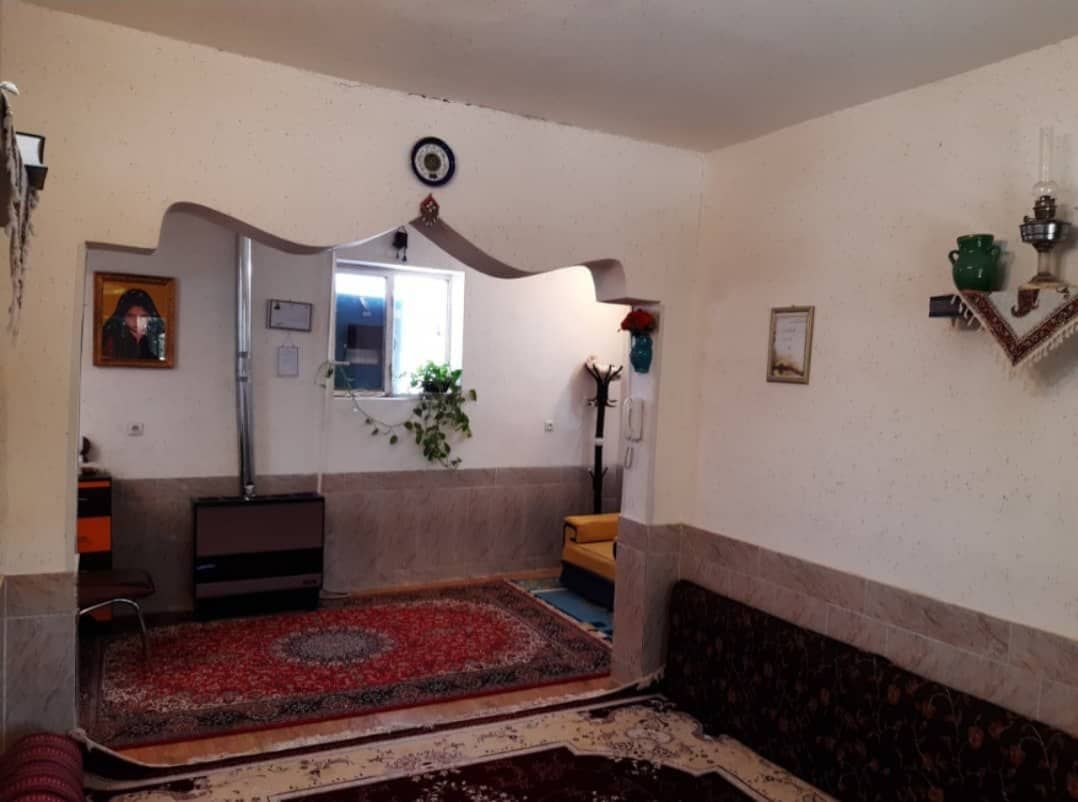 اقامتگاه بومگردی در روستای تشنیز شلمزار - سوئیت همکف