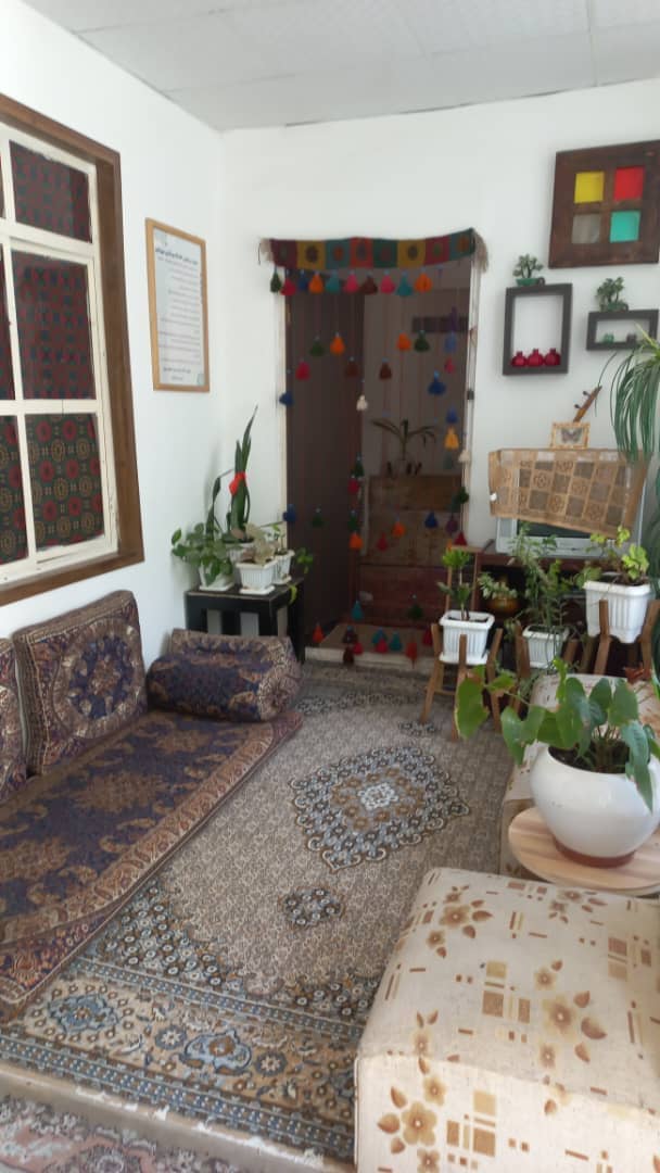 اجاره خانه مرمت شده بومگردی دو خوابه در برشنه سپیدان-تراس