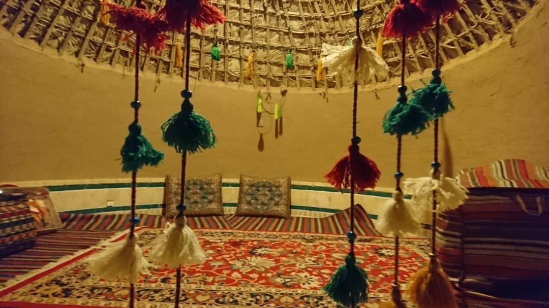 اجاره مجموعه گردشگری و پارک طبیعت گردی در یزد ی نی باد کویر زرین