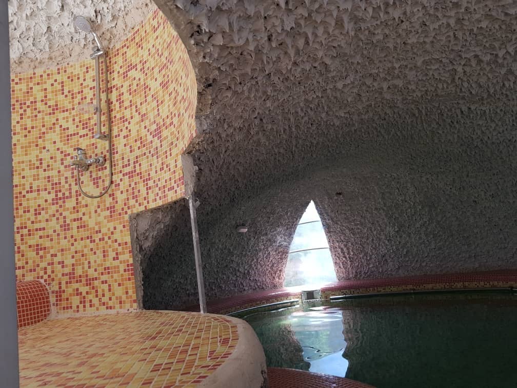 اجاره ویلا با استخر سرپوشیده در شیراز