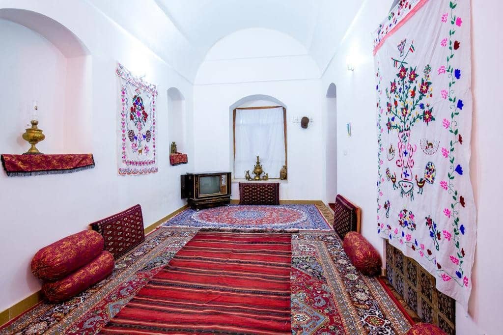 اجاره اقامتگاه بومگردی سنتی در قائن - اتاق 1 