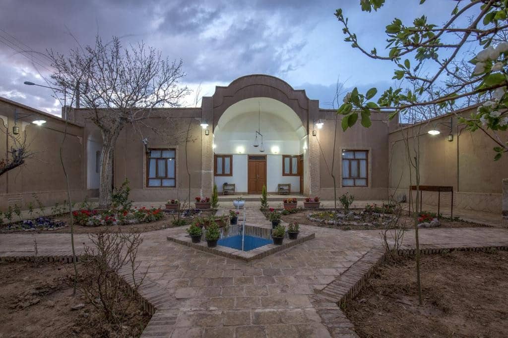 اجاره اتاق سنتی در قائن خراسان جنوبی