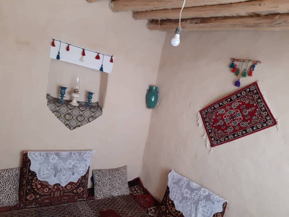 اجاره اتاق سنتی روستایی در ملهمدره همدان - 25 متری