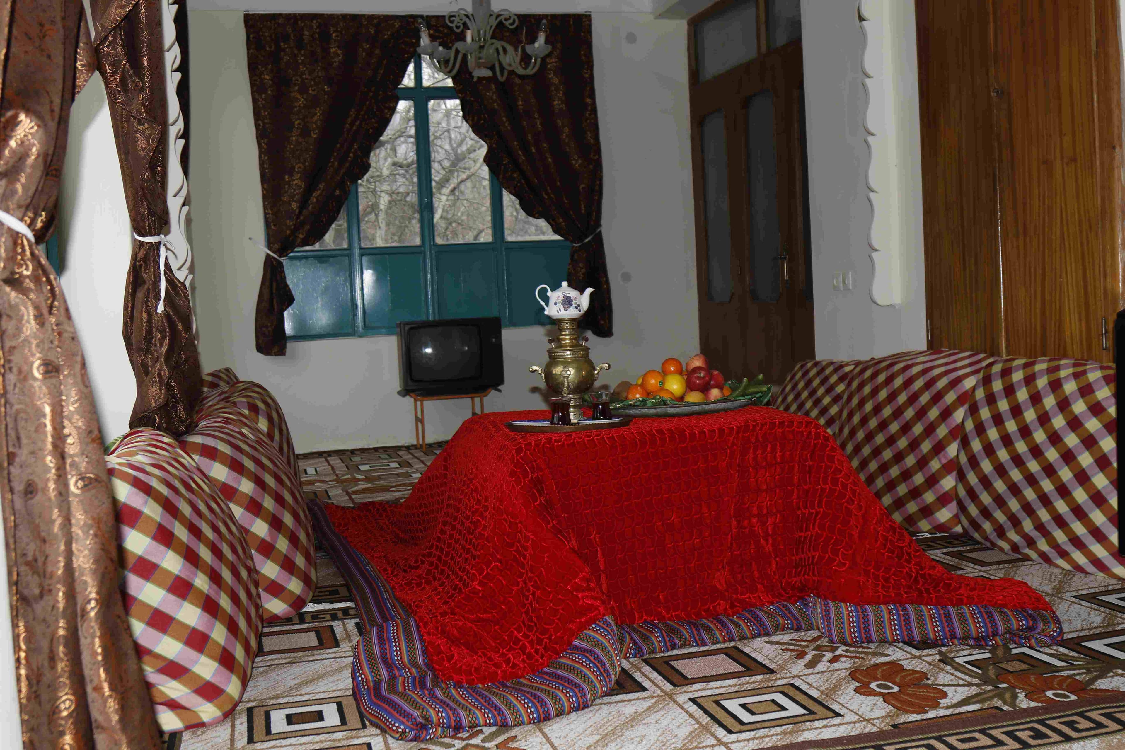 اجاره اقامتگاه بوم‌گردی در باغستان نطنز