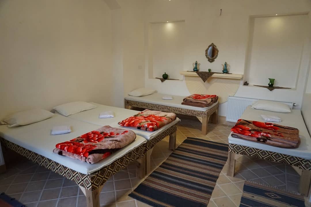 اجاره اقامتگاه بومگردی در کاشان - نسترن 