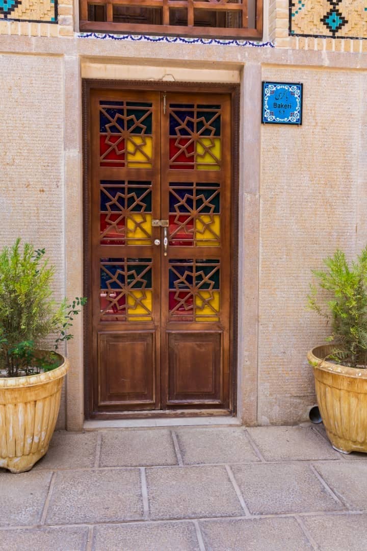 اجاره هتل سنتی قیمت مناسب  در شیراز-404