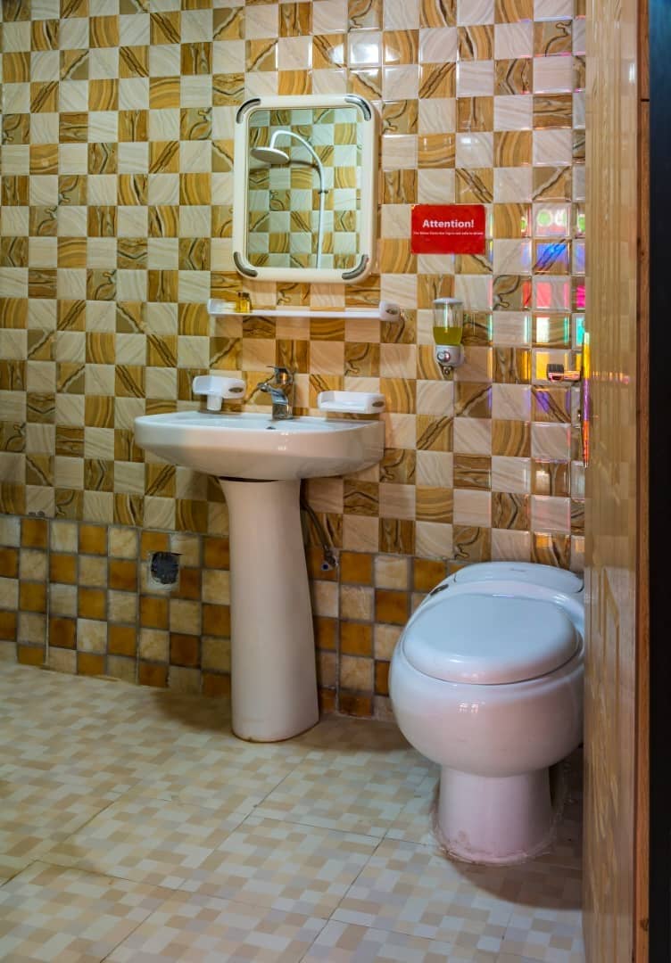 اجاره هتل سنتی در شیراز-116