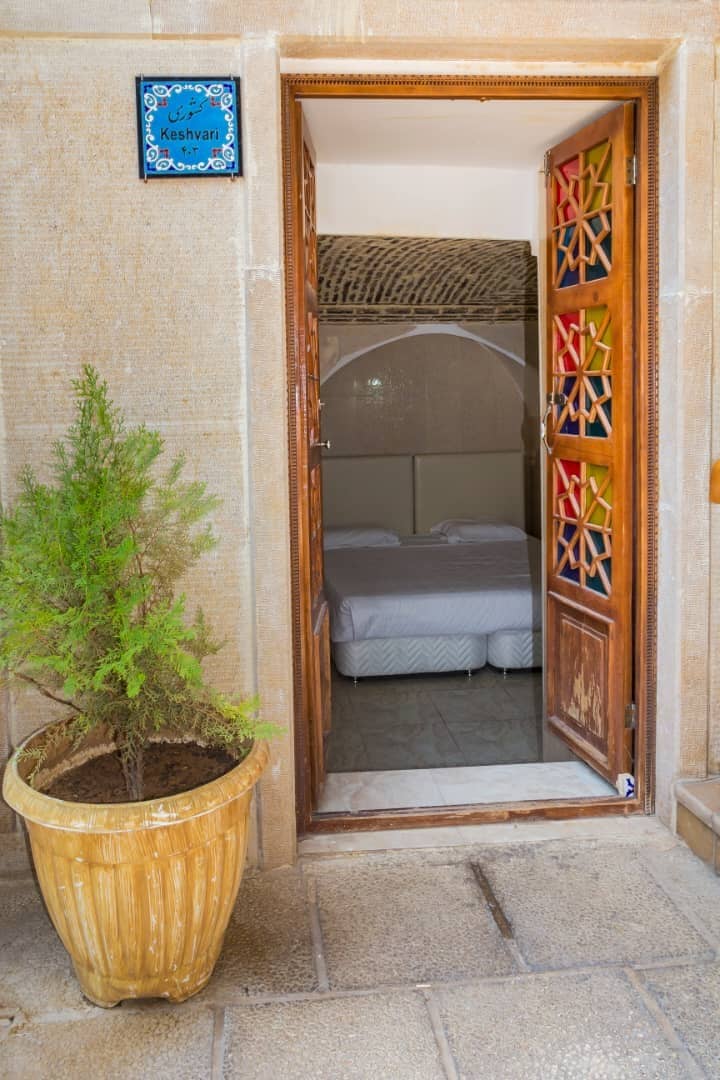 اجاره هتل ارزان در شیراز-403